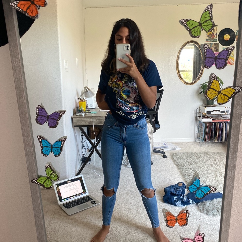 amazing free people blue jeans w rips